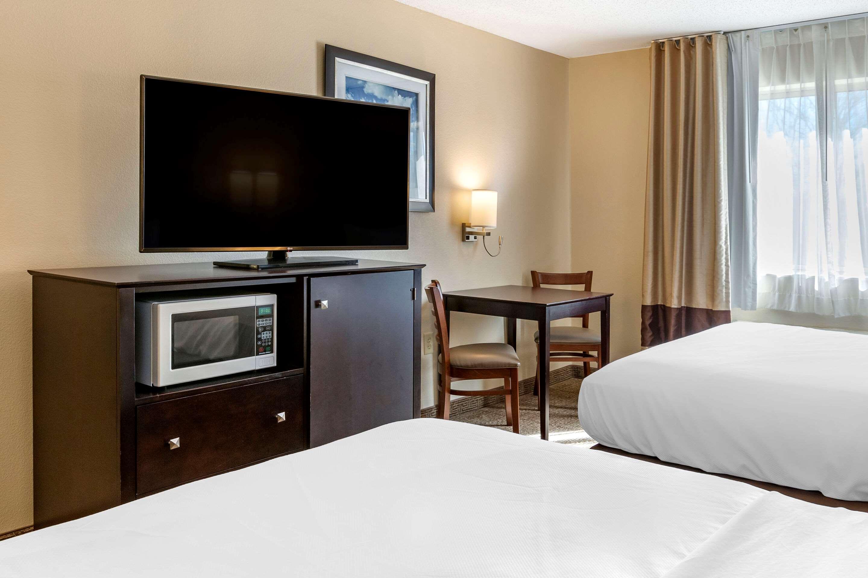 Paw Paw Comfort Inn & Suites מראה חיצוני תמונה