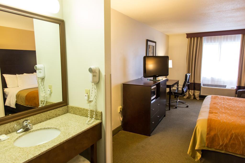 Paw Paw Comfort Inn & Suites מראה חיצוני תמונה