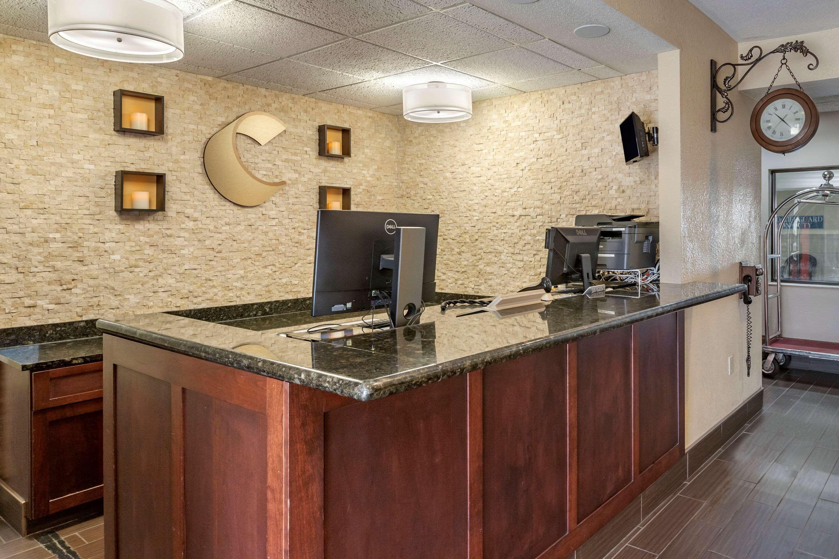 Paw Paw Comfort Inn & Suites מראה חיצוני תמונה