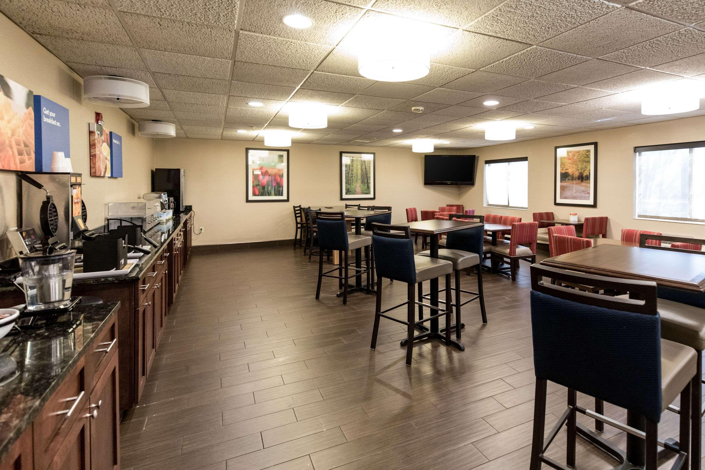 Paw Paw Comfort Inn & Suites מראה חיצוני תמונה